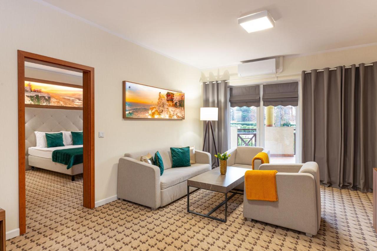 Готель Montana Wellness & 4*