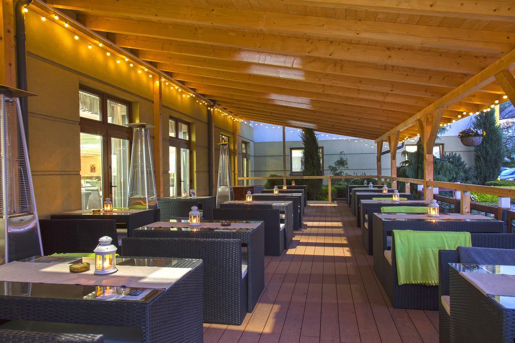 Готель Montana Wellness & 4*
